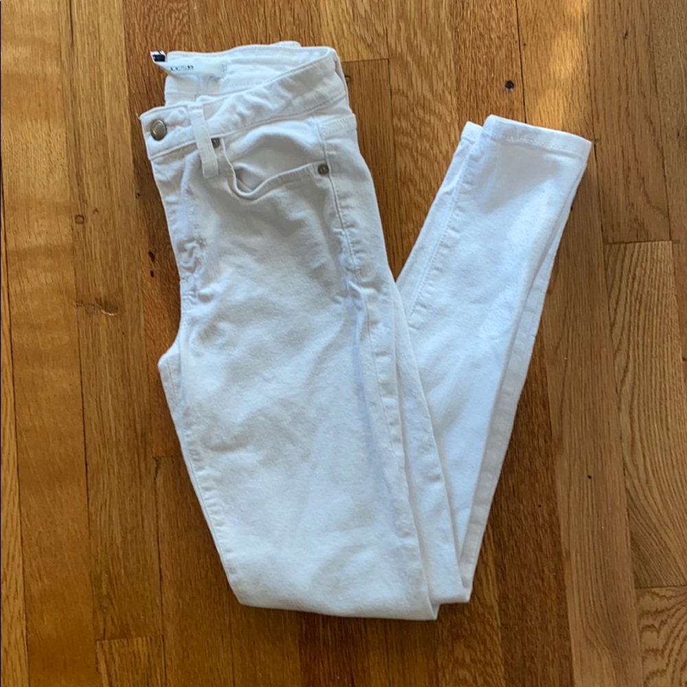 Joe’s white skinny ankle jeans